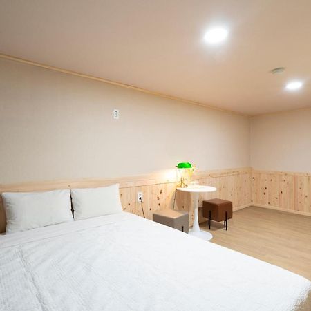 New Jeju Hotel Buitenkant foto
