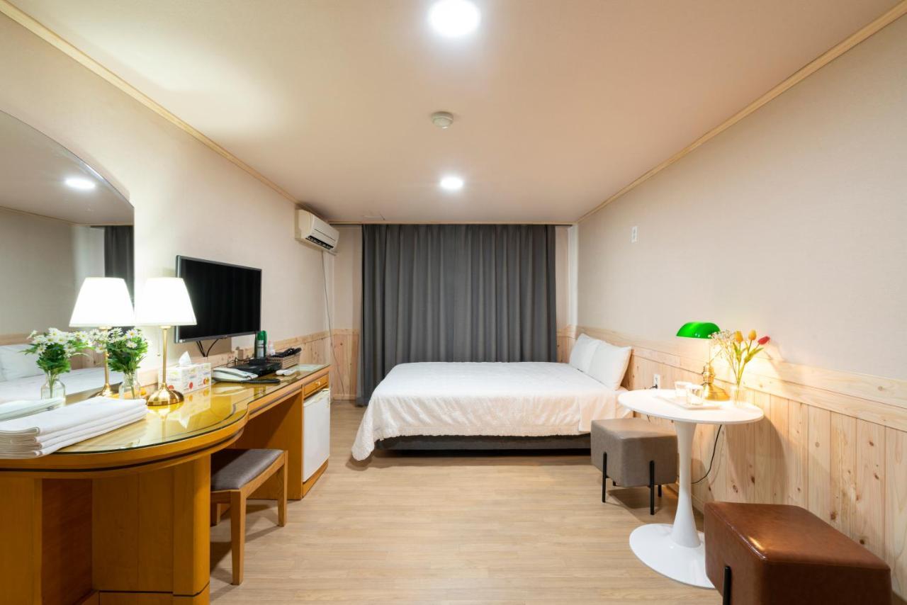 New Jeju Hotel Buitenkant foto