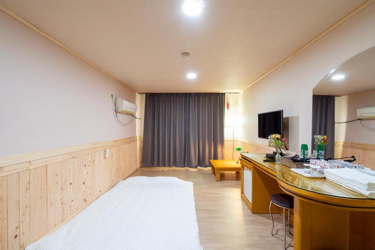 New Jeju Hotel Buitenkant foto