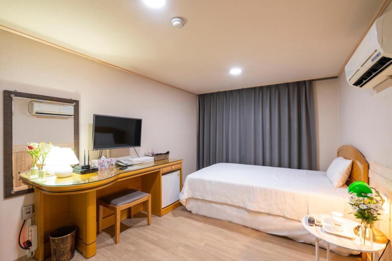 New Jeju Hotel Buitenkant foto
