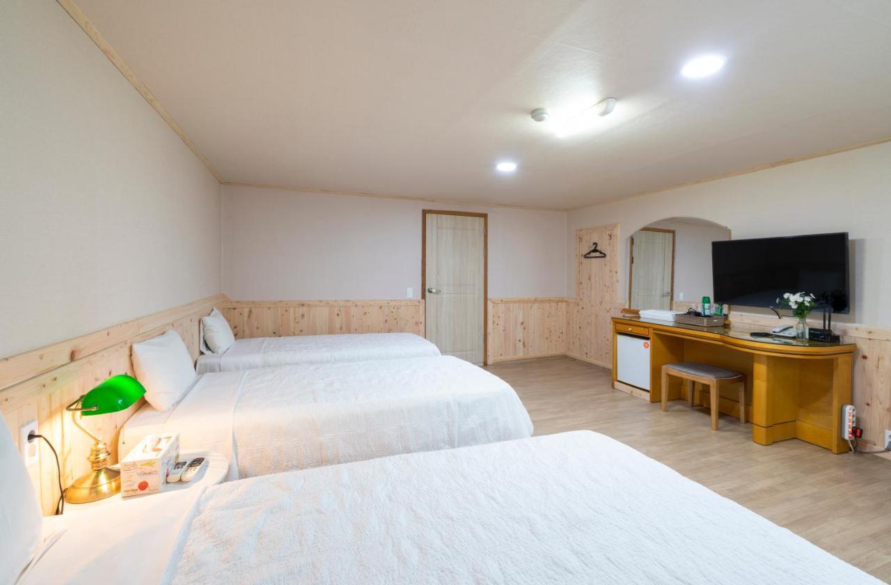 New Jeju Hotel Buitenkant foto